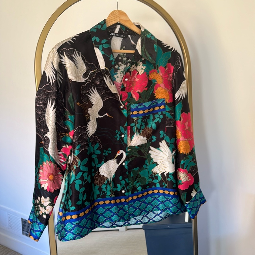 Zara top size medium